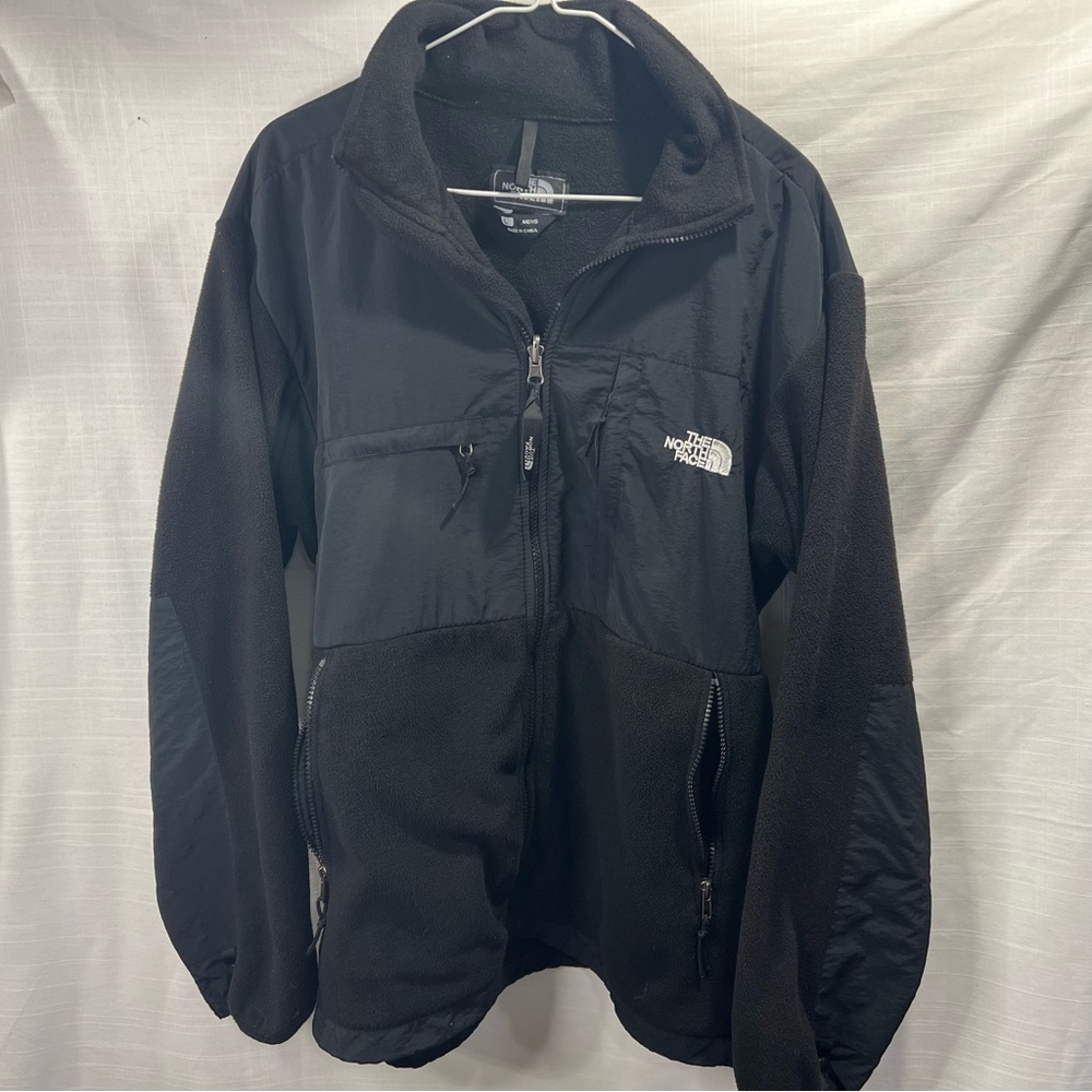 The North Face Denali Fleece Jacket Men’s L – Black – Full Zip – Classic Style - Picture 2 of 8
